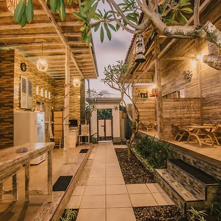 Pange Hostel Lembongan